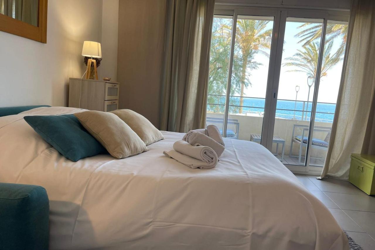 Fully Equipped Beachfront In The Heart Of The Center Apartment